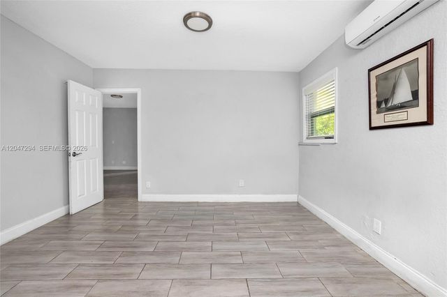 18100 NW 7th Pl, Miami Gardens, FL 33169