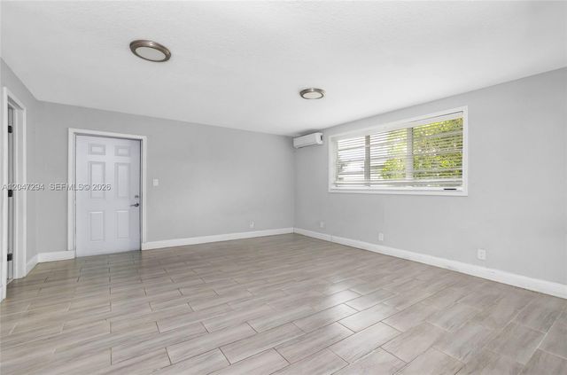 18100 NW 7th Pl, Miami Gardens, FL 33169