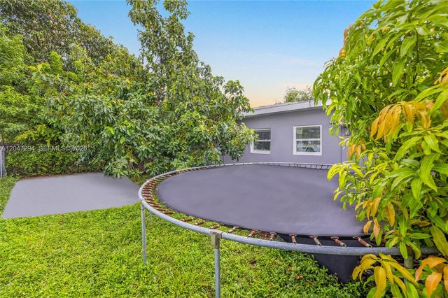 18100 NW 7th Pl, Miami Gardens, FL 33169