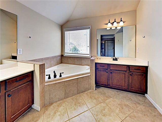 1091 Forest Creek Drive, Canton, GA 30115