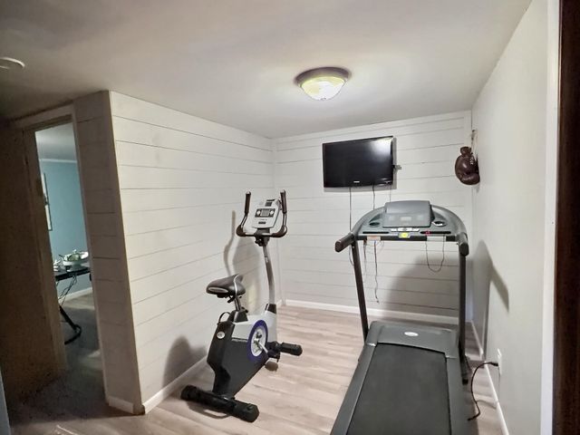 818 E Greenway Ct., Derby, KS 67037