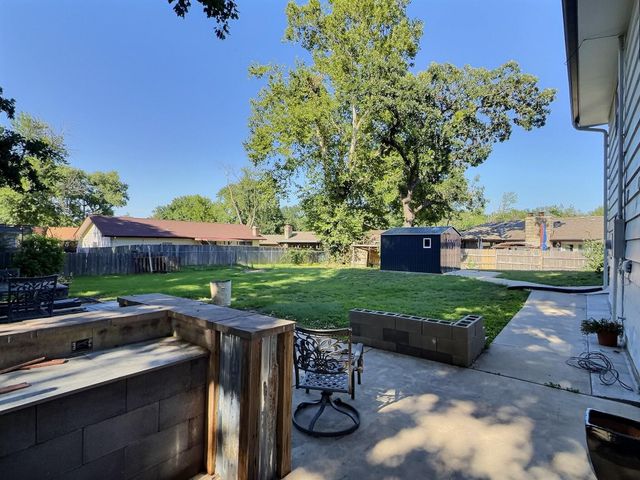 818 E Greenway Ct., Derby, KS 67037