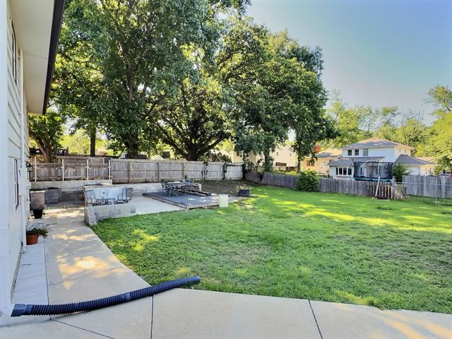 818 E Greenway Ct., Derby, KS 67037