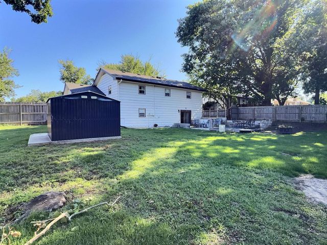 818 E Greenway Ct., Derby, KS 67037