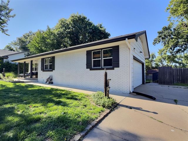 818 E Greenway Ct., Derby, KS 67037