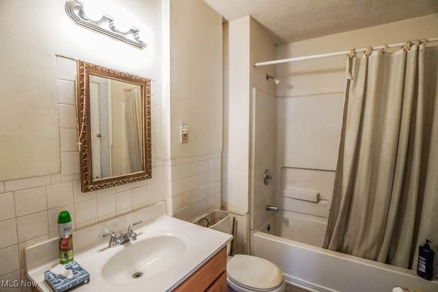 403 N Saint Clair Street, Girard, OH 44420