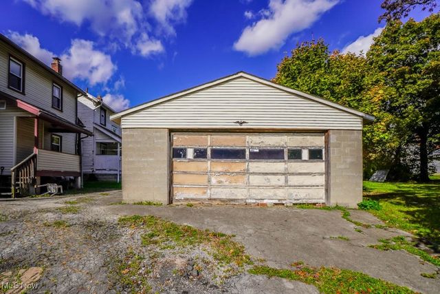 403 N Saint Clair Street, Girard, OH 44420