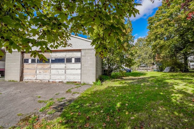 403 N Saint Clair Street, Girard, OH 44420