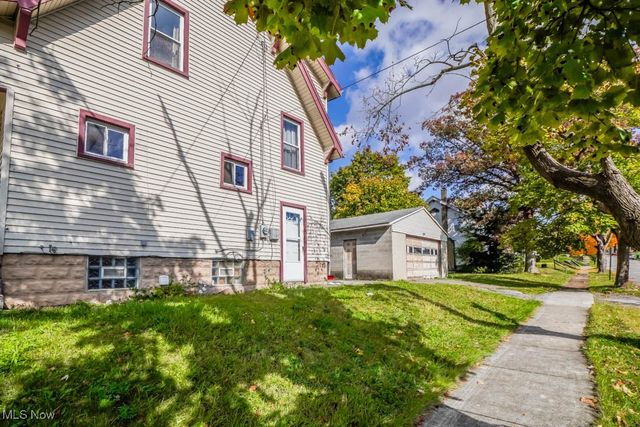 403 N Saint Clair Street, Girard, OH 44420