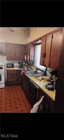 403 N Saint Clair Street, Girard, OH 44420