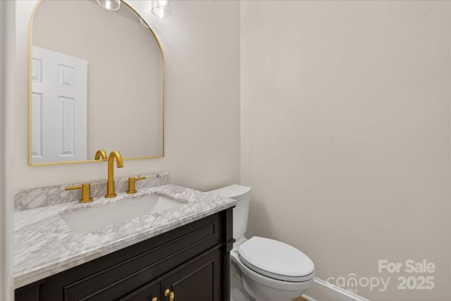 10409 Balmoral Circle, Charlotte, NC 28210