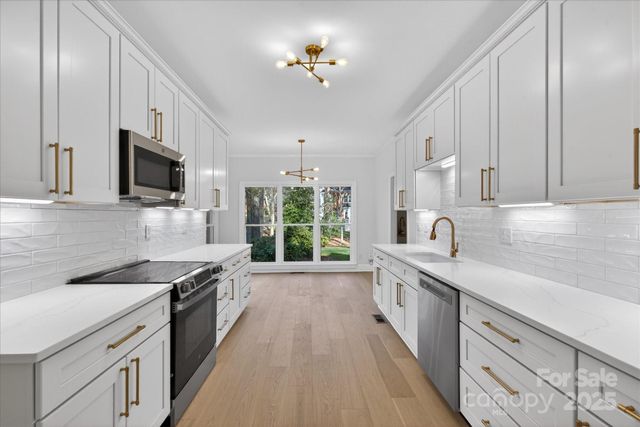 10409 Balmoral Circle, Charlotte, NC 28210