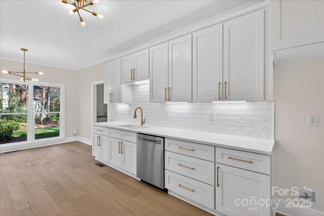 10409 Balmoral Circle, Charlotte, NC 28210