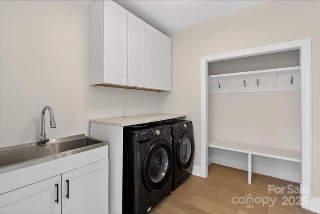 10409 Balmoral Circle, Charlotte, NC 28210