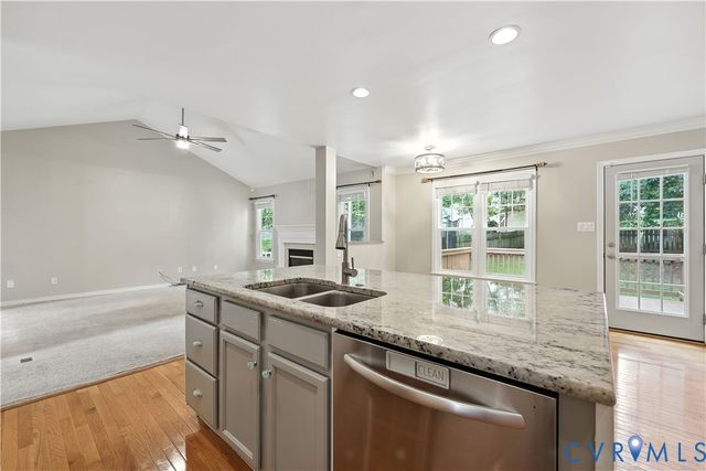 16007 Hampton Summit Dr, Midlothian, VA 23832
