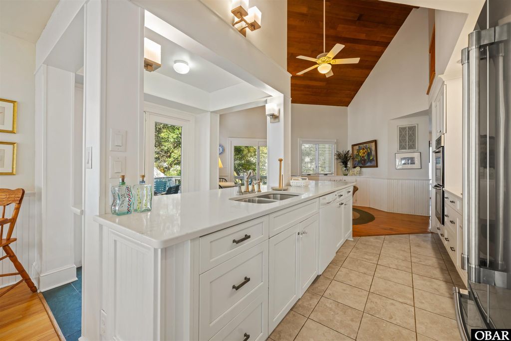 Image 6 of property listing at 1148 Dunton Drive Lot #337, Corolla, NC 27927