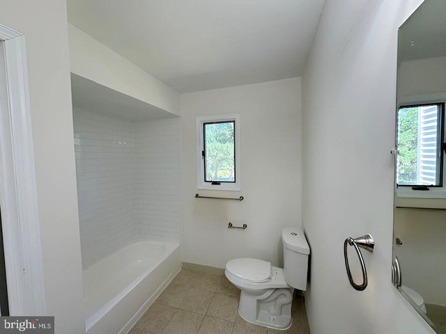 24 PULLMAN LOOP, Dayton, NJ 08810