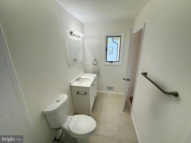 24 PULLMAN LOOP, Dayton, NJ 08810