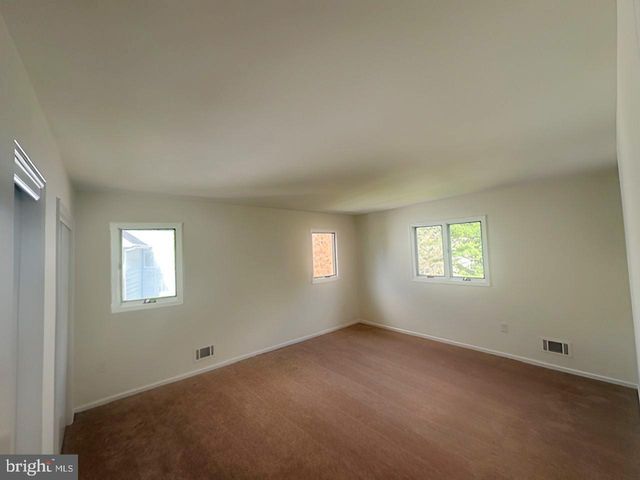 24 PULLMAN LOOP, Dayton, NJ 08810