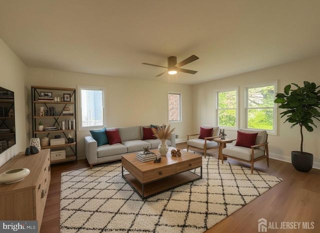 24 PULLMAN LOOP, Dayton, NJ 08810