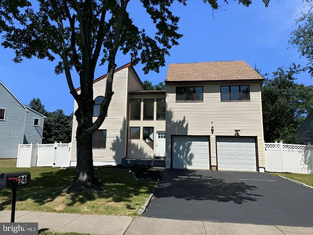 24 PULLMAN LOOP, Dayton, NJ 08810