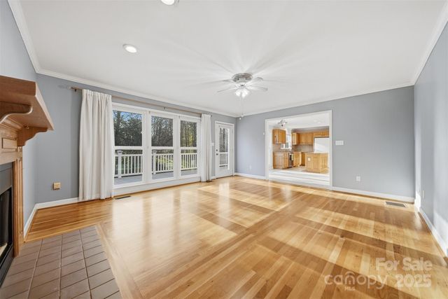 133 37th Avenue Place NW, Hickory, NC 28601