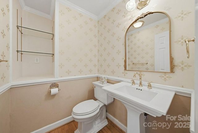 133 37th Avenue Place NW, Hickory, NC 28601