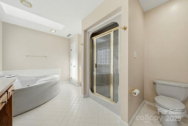 133 37th Avenue Place NW, Hickory, NC 28601