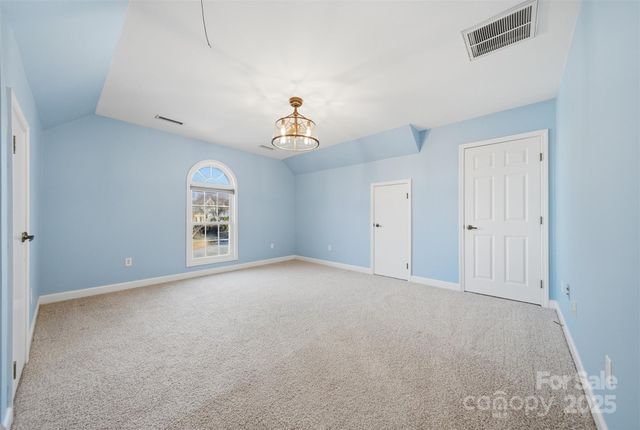 133 37th Avenue Place NW, Hickory, NC 28601