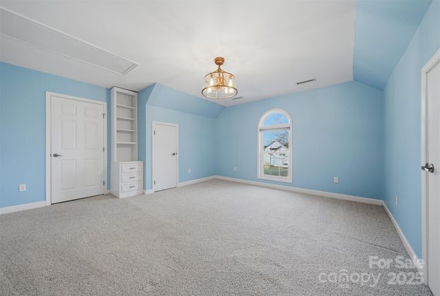 133 37th Avenue Place NW, Hickory, NC 28601