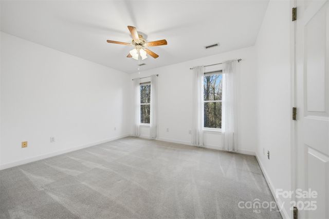 133 37th Avenue Place NW, Hickory, NC 28601