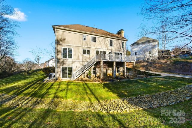 133 37th Avenue Place NW, Hickory, NC 28601