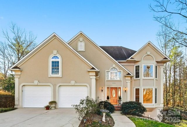 133 37th Avenue Place NW, Hickory, NC 28601