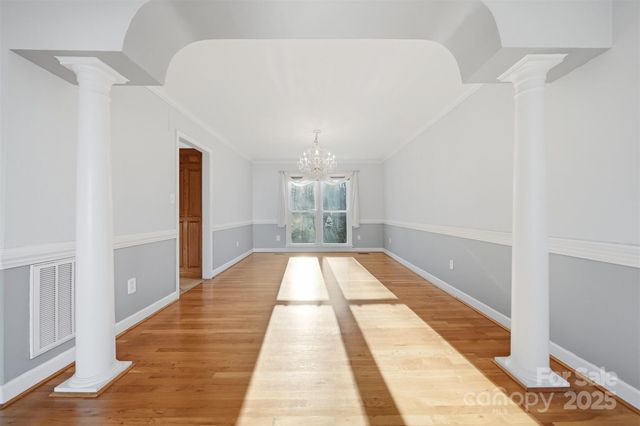 133 37th Avenue Place NW, Hickory, NC 28601