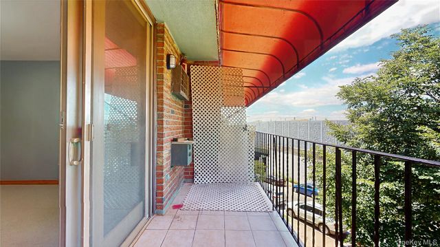 5745 74th Street 302, Middle Village, NY 11379