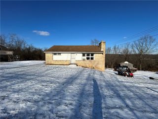 1512 Spring Run Road Ext, Moon/crescent Twp, PA 15108