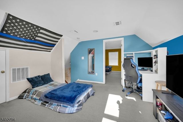 48 Main Ave, Wallington Boro, NJ 07057