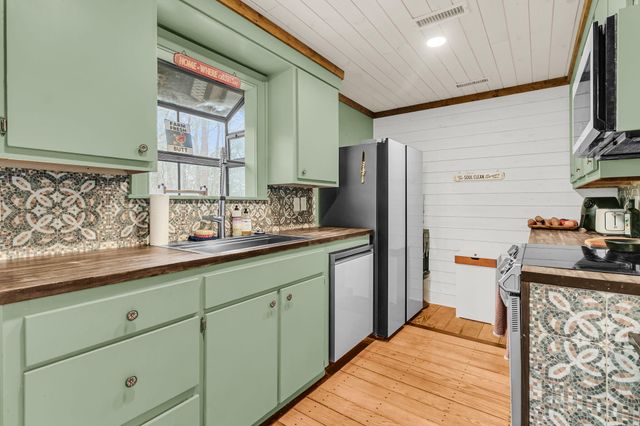 7769 Old Jacksonboro Road, Adams Run, SC 29426