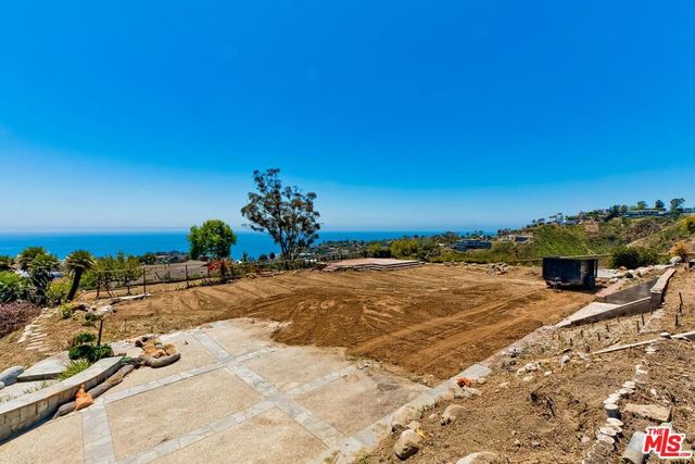 737 Enchanted Way, Pacific Palisades, CA 90272