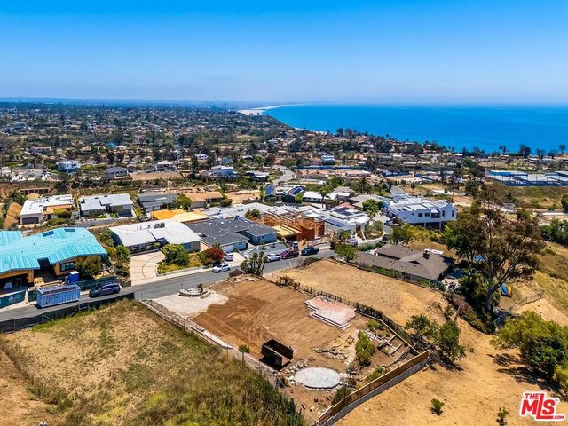 737 Enchanted Way, Pacific Palisades, CA 90272