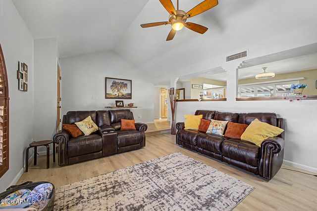 4555 W ECHO Lane, Glendale, AZ 85302