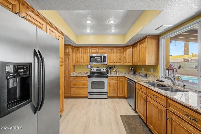 4555 W ECHO Lane, Glendale, AZ 85302