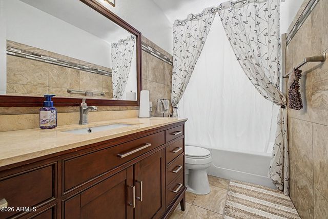 4555 W ECHO Lane, Glendale, AZ 85302