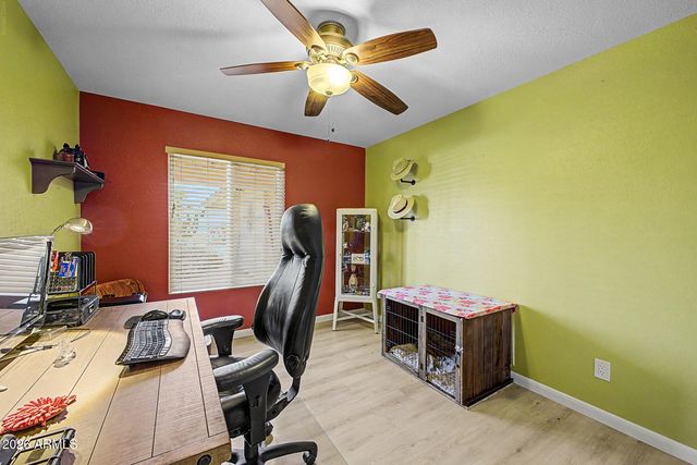 4555 W ECHO Lane, Glendale, AZ 85302