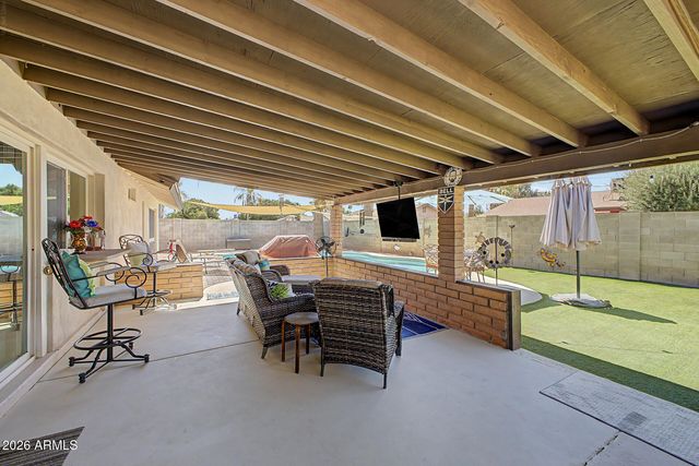 4555 W ECHO Lane, Glendale, AZ 85302