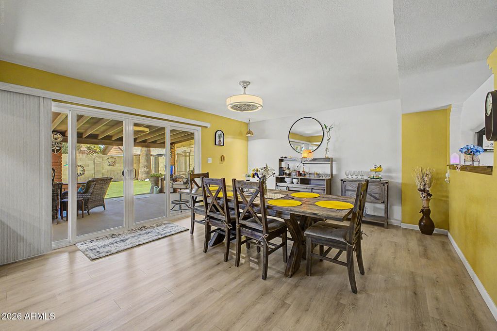 4555 W ECHO Lane, Glendale, AZ 85302 — photo 3