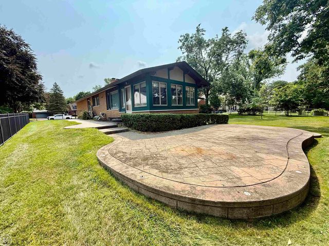 190 S Wilson Boulevard, Mount Clemens, MI 48043