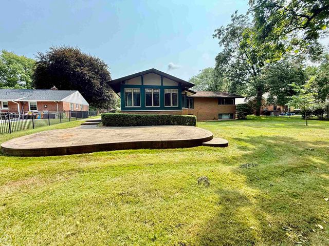 190 S Wilson Boulevard, Mount Clemens, MI 48043