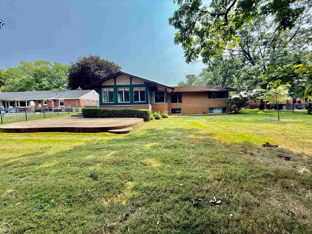 190 S Wilson Boulevard, Mount Clemens, MI 48043