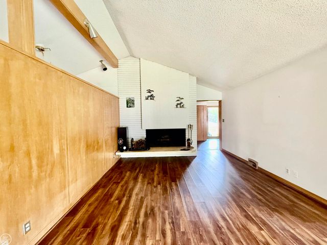 190 S Wilson Boulevard, Mount Clemens, MI 48043